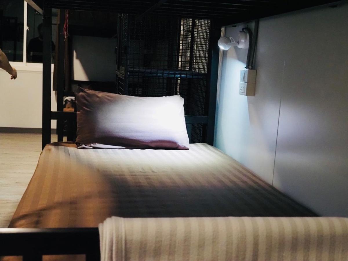 Wild Ones Hostel Bangkok Dış mekan fotoğraf