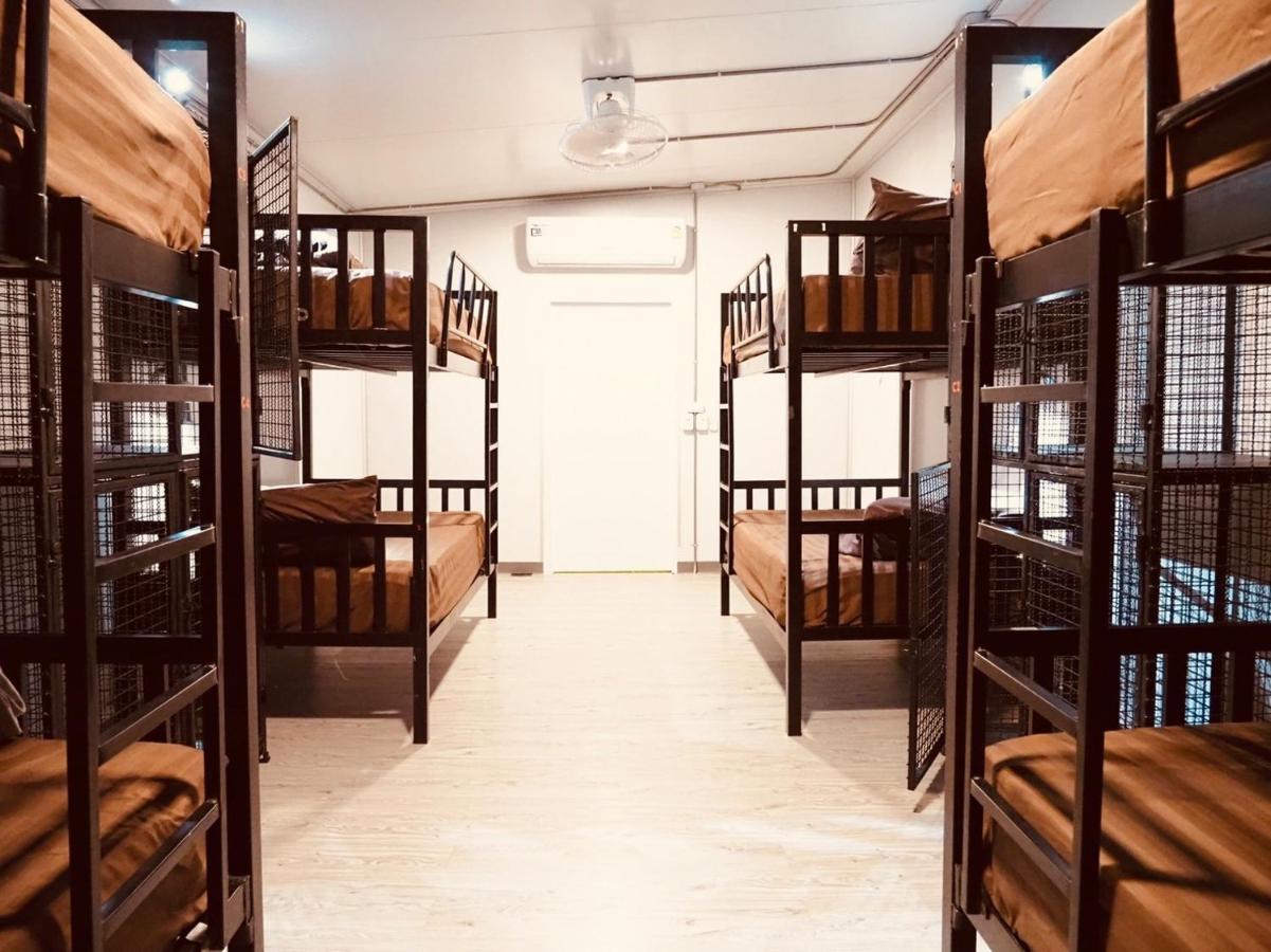 Wild Ones Hostel Bangkok Dış mekan fotoğraf