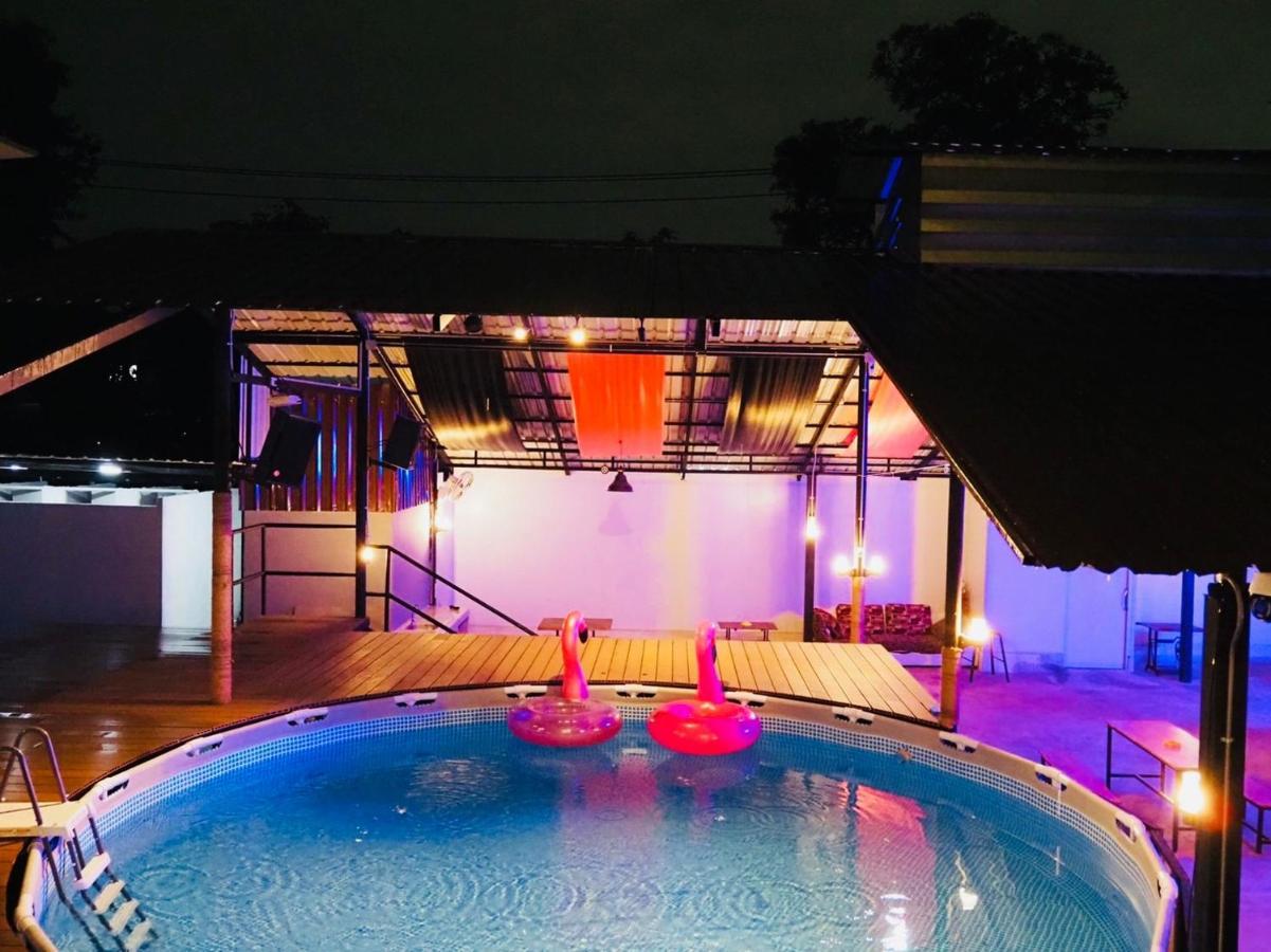 Wild Ones Hostel Bangkok Dış mekan fotoğraf