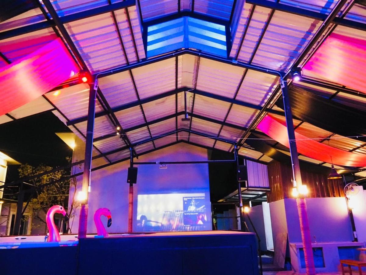 Wild Ones Hostel Bangkok Dış mekan fotoğraf