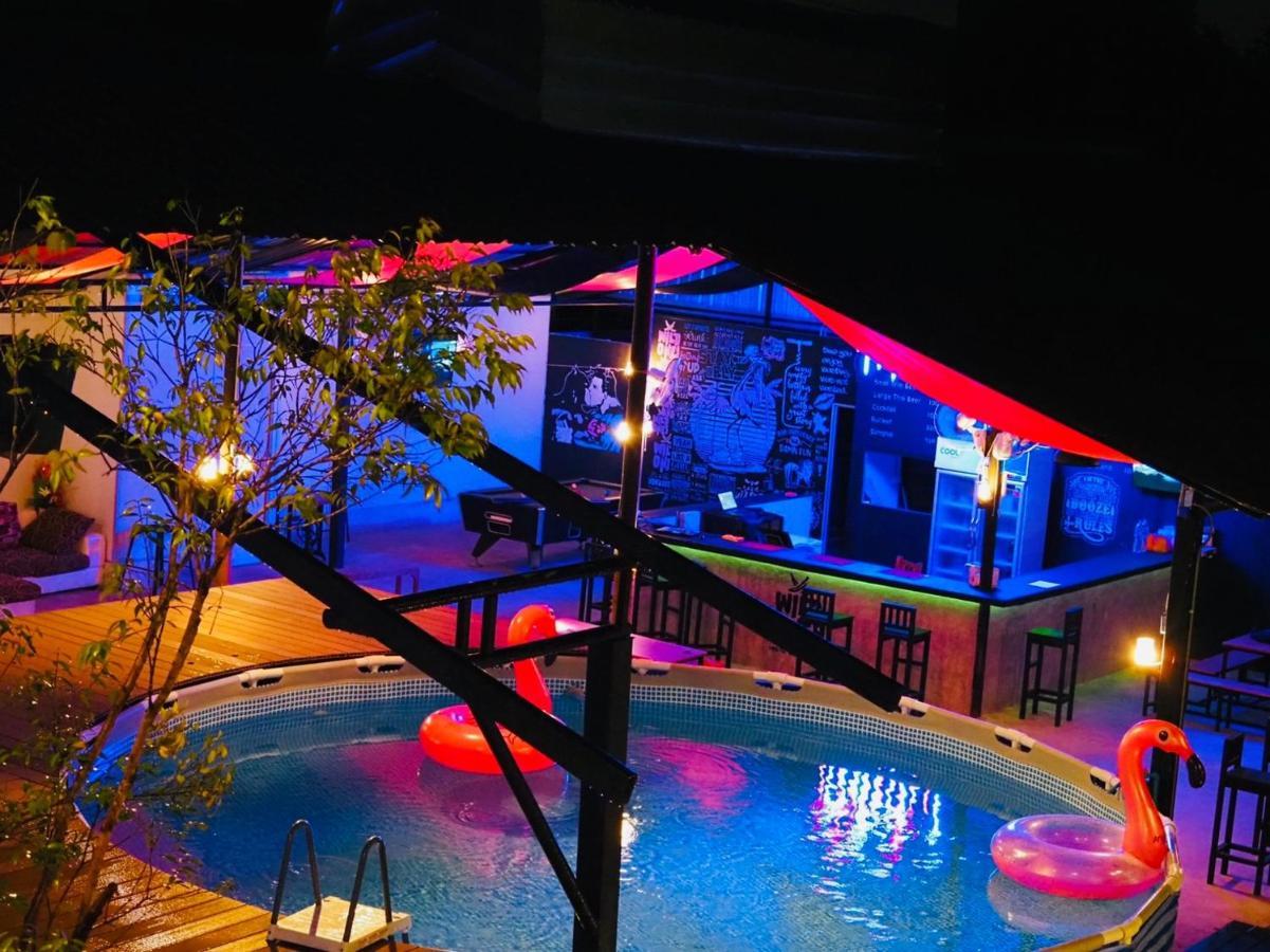 Wild Ones Hostel Bangkok Dış mekan fotoğraf