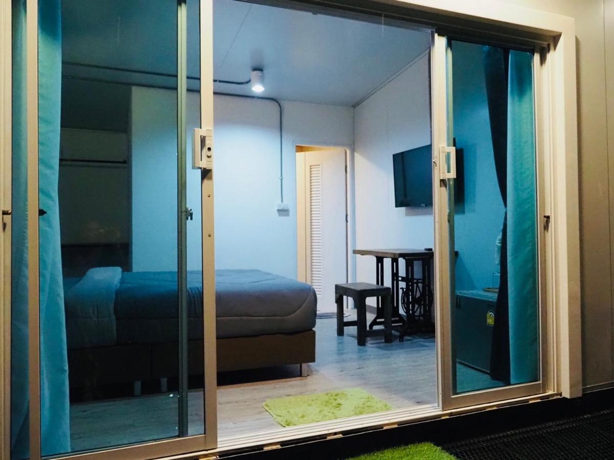 Wild Ones Hostel Bangkok Dış mekan fotoğraf