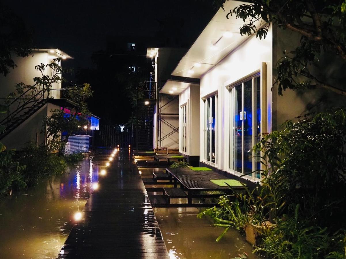 Wild Ones Hostel Bangkok Dış mekan fotoğraf