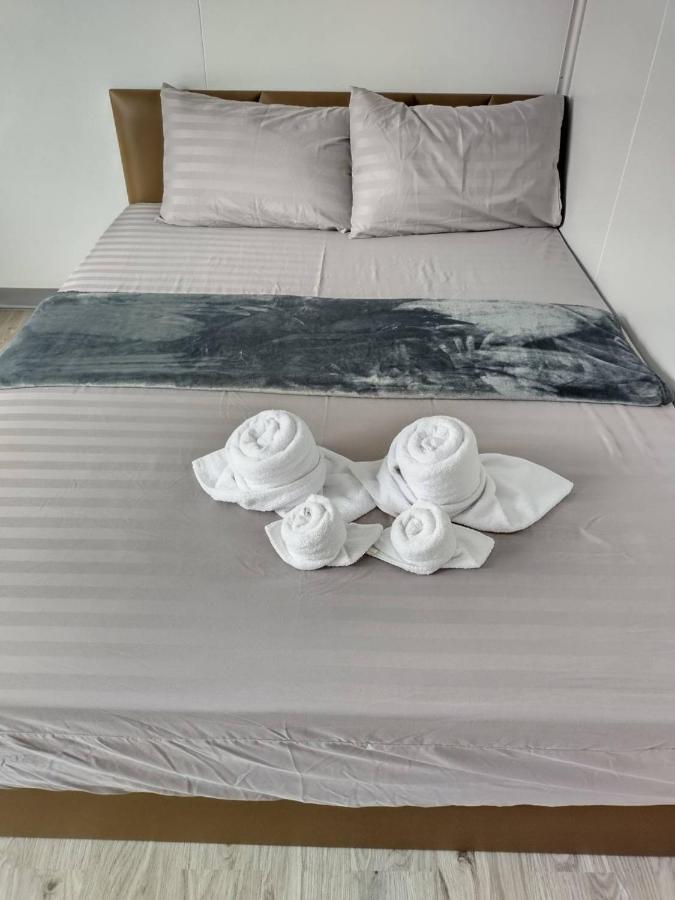 Wild Ones Hostel Bangkok Dış mekan fotoğraf